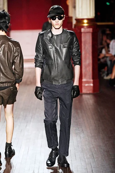 Look 33